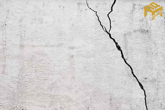 tuong bi nut doc theo cot